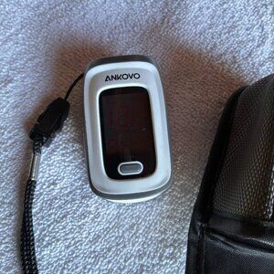 Ankovo fingertip pulse oximeter w case